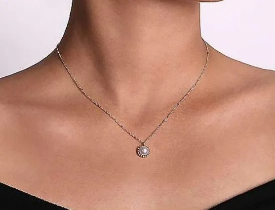 925 Sterling Silver Round Pearl Pendant Necklace with Beaded Frame