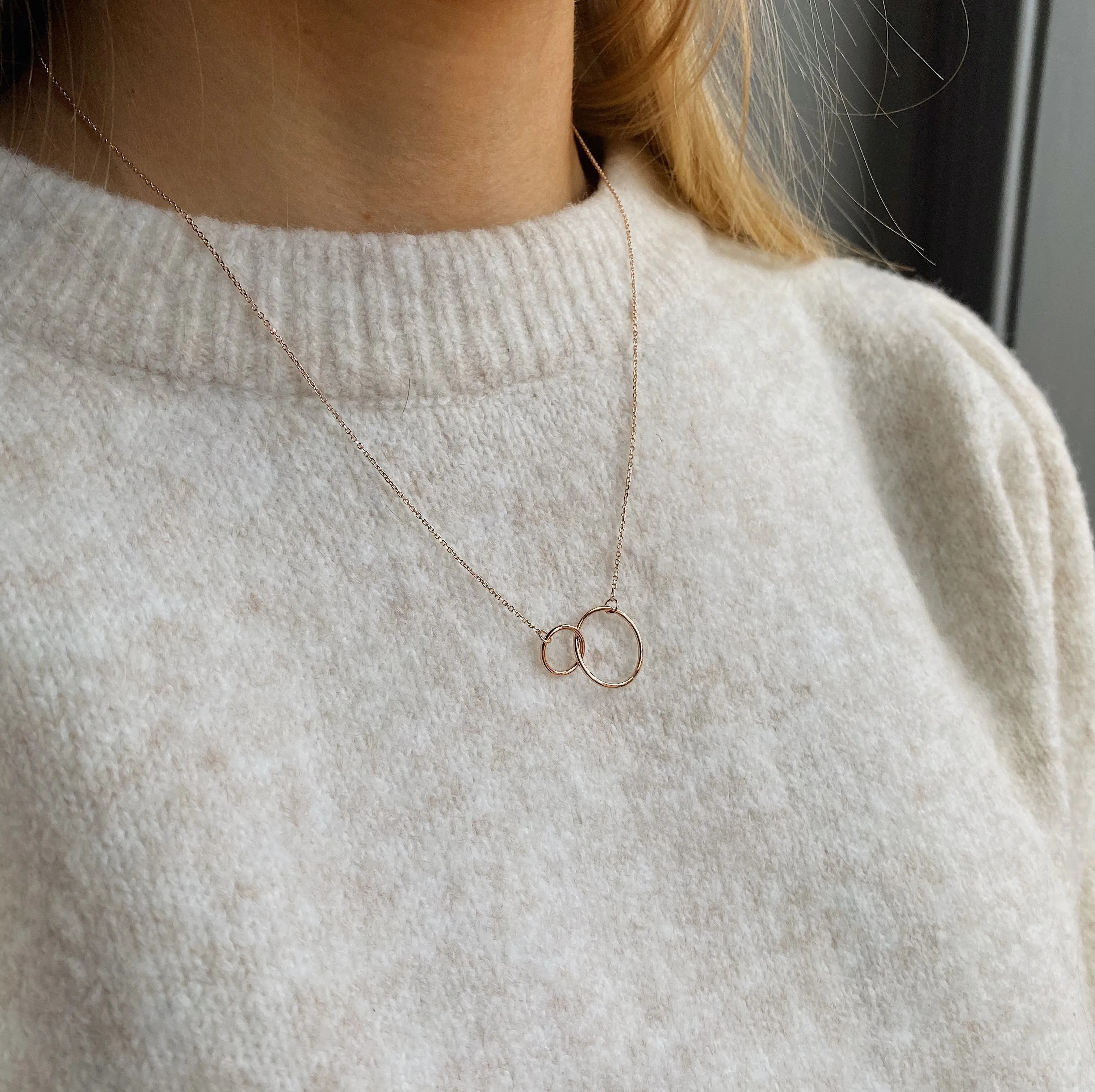 9kt Rose Gold Double Circle Pendant Necklace